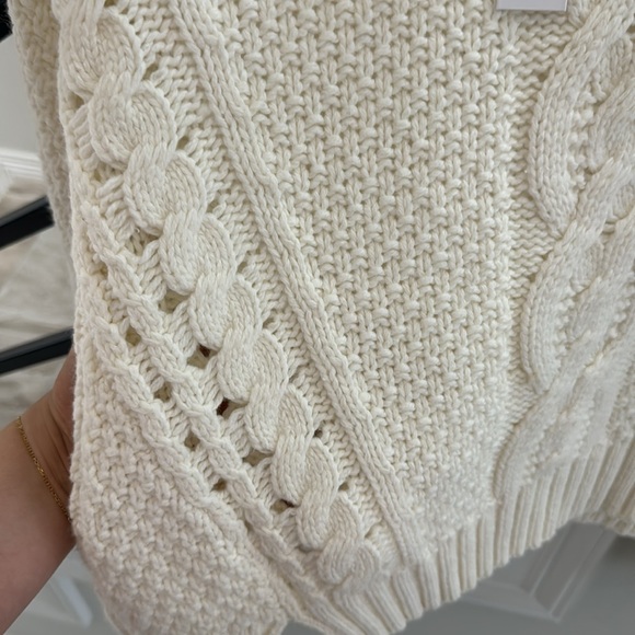 NWT Reunited Clothing brand , size medium, thick cream sweater - Picture 4 of 4